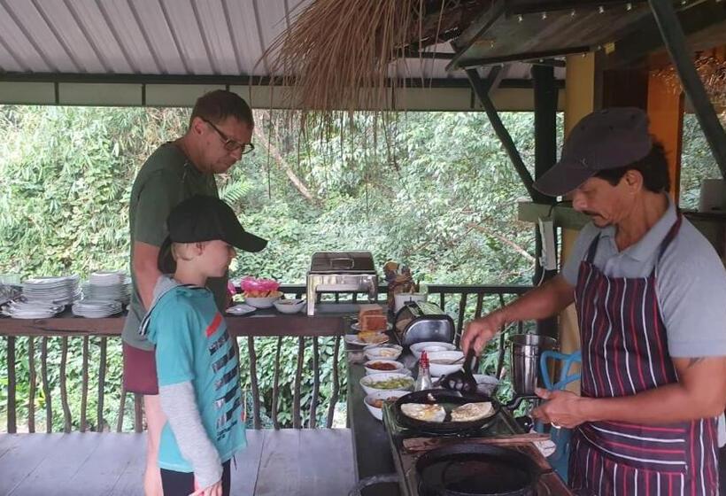 בית מלון כפרי Sinharaja Forest Edge