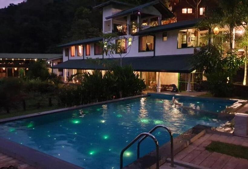 בית מלון כפרי Sinharaja Forest Edge