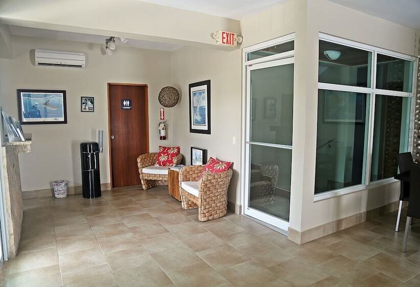 هتل Tarpon's Nest Lodge