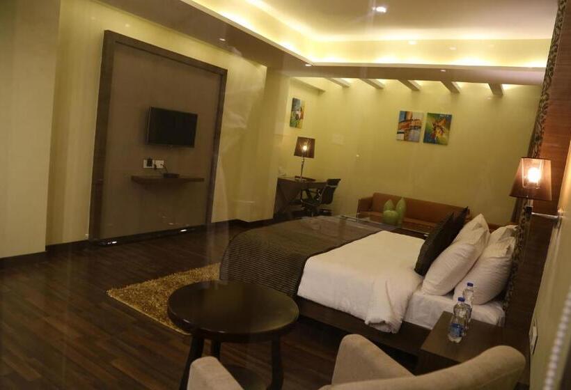 Отель The Fern Residency Mundra