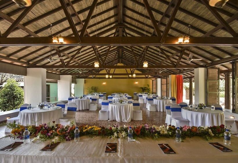 فندق The Fern Samali Resort