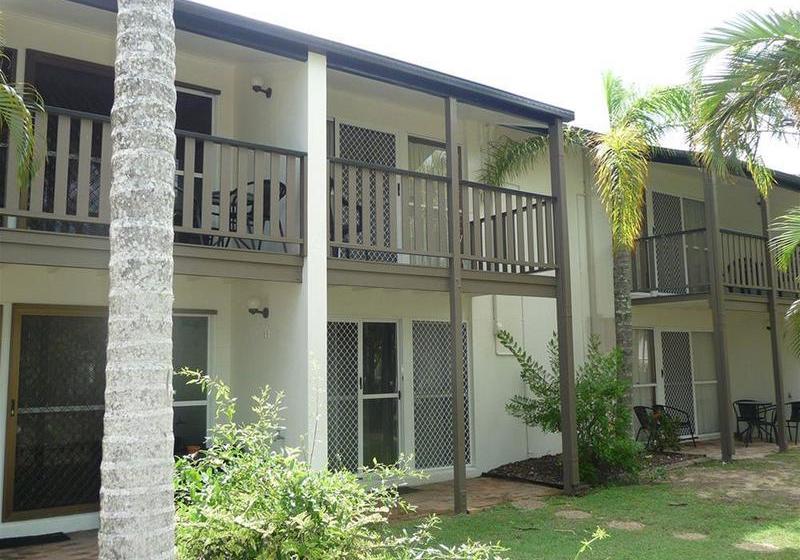 The Shores Holiday Apartments