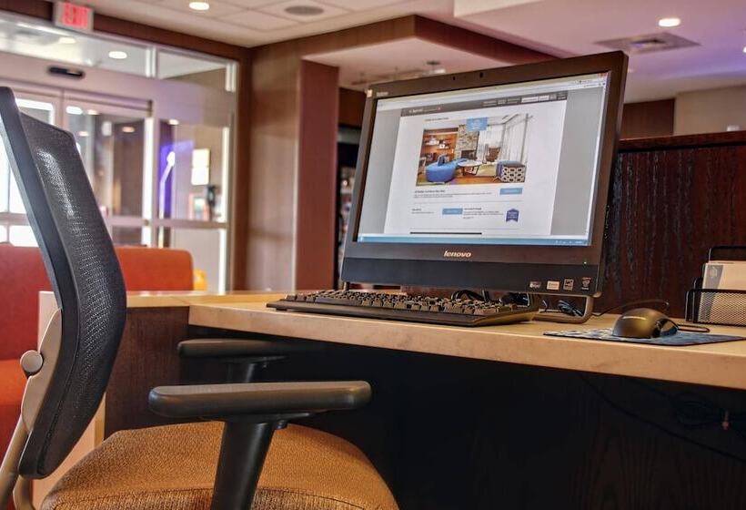 فندق Fairfield Inn & Suites By Marriott Reading Wyomissing