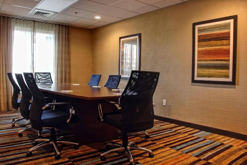 فندق Fairfield Inn & Suites By Marriott Reading Wyomissing