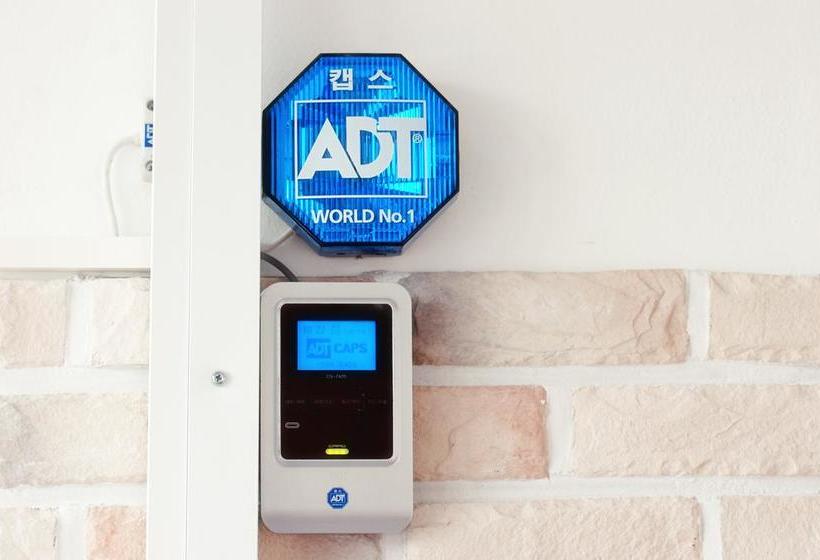 ペンション Y S House Hostel