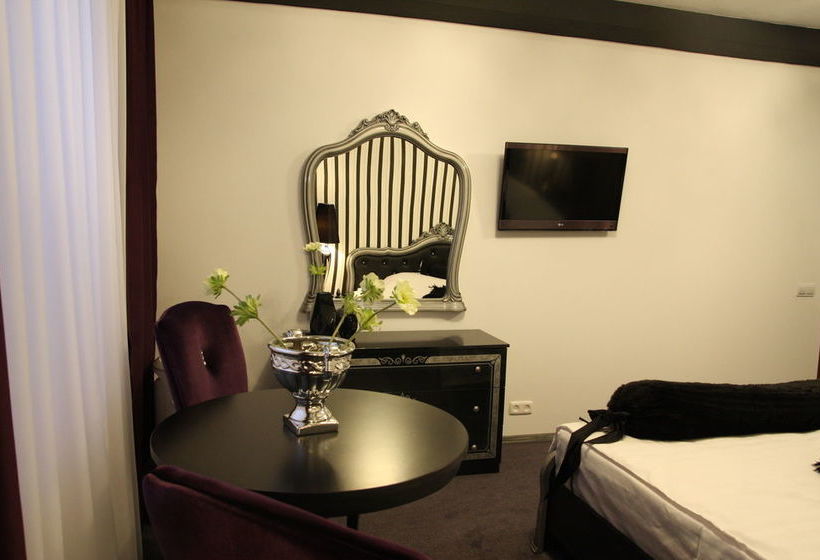 پانسیون Rixo`s Guesthouse