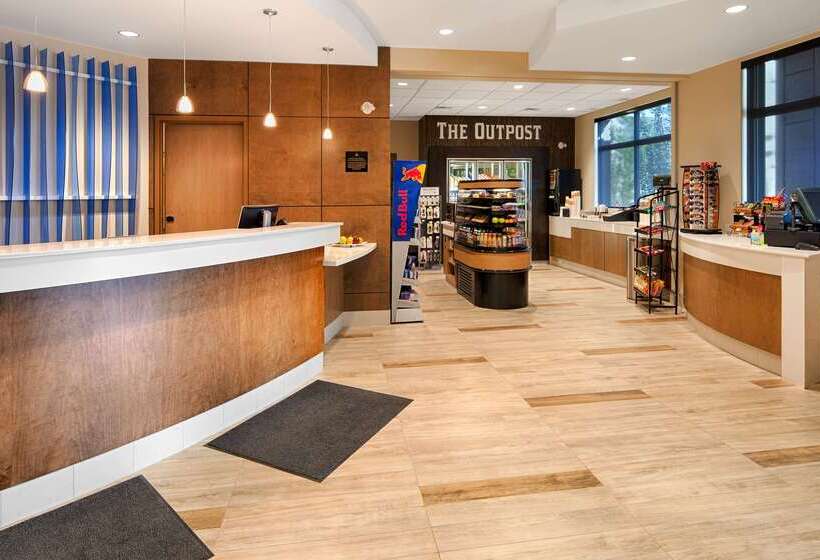 فندق Best Western Plus Sawridge Suites