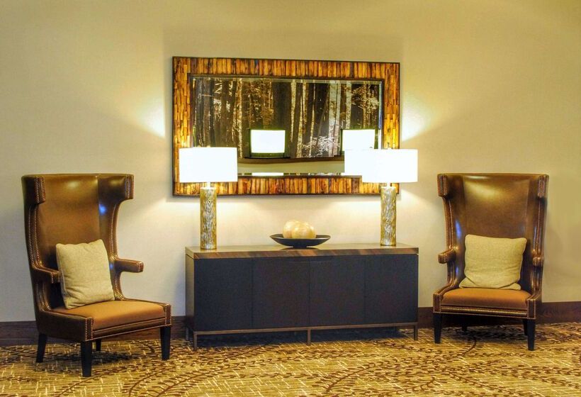 هتل Doubletree By Hilton Reading