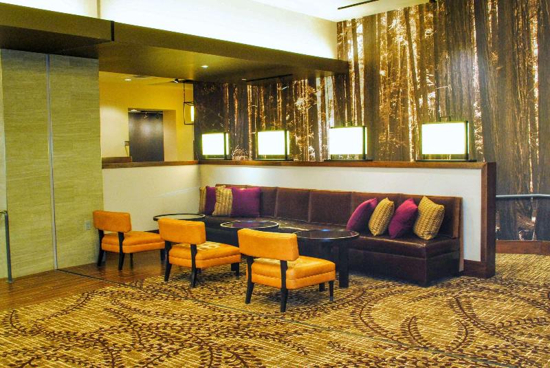 هتل Doubletree By Hilton Reading