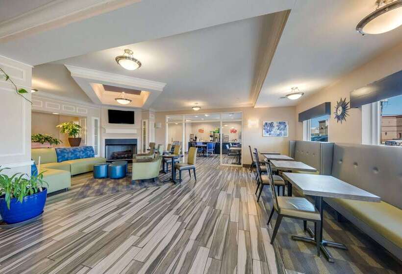 בית מלון כפרי Quality Inn & Suites