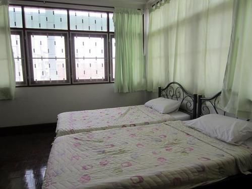 Mint House - Hostel