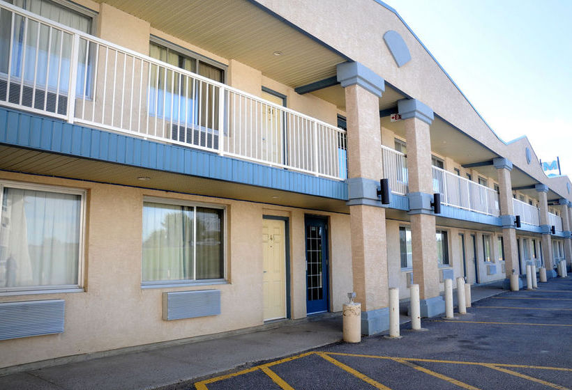 モーテル Country Lane Inn And Suites