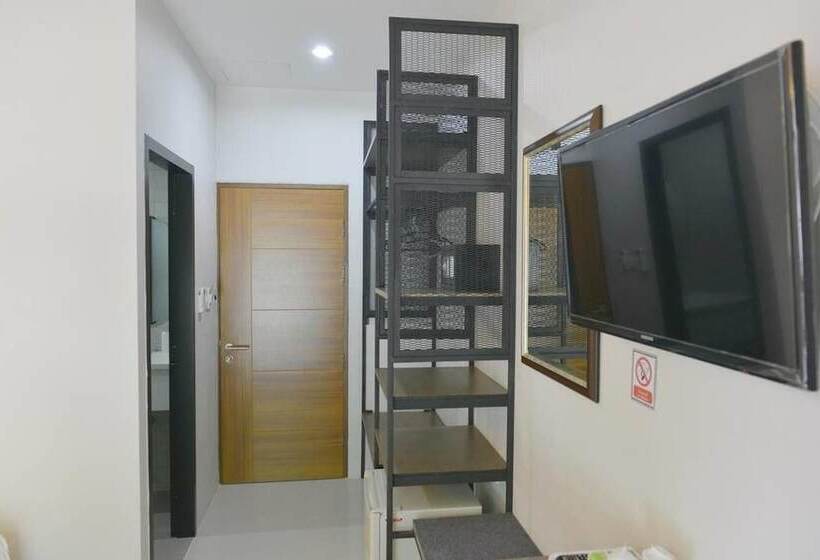 Sunny Hostel Chiangmai @tha Pae