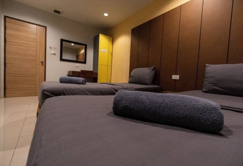 Sunny Hostel Chiangmai @tha Pae