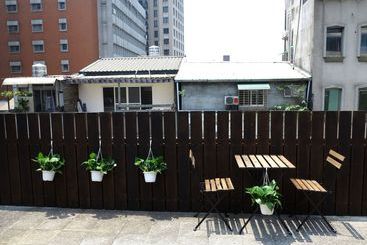 The Packer's Hostel
