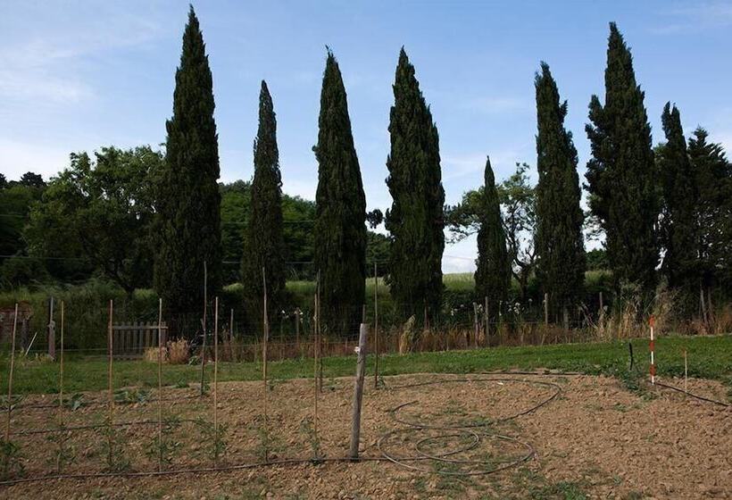 فندق Agriturismo La Topaia