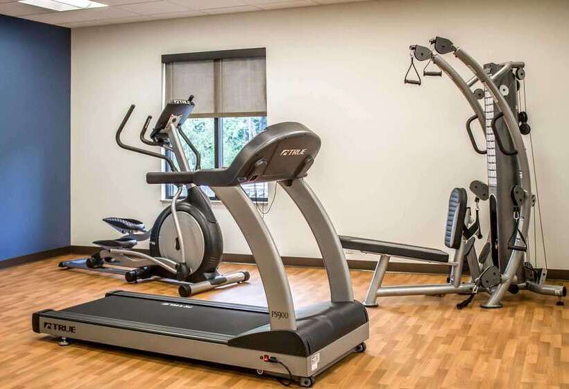 호텔 Comfort Suites Hartville North Canton
