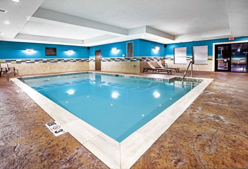 فندق Hampton Inn & Suites Claremore