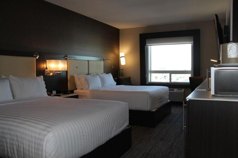 فندق Holiday Inn Express & Suites Cold Lake, An Ihg