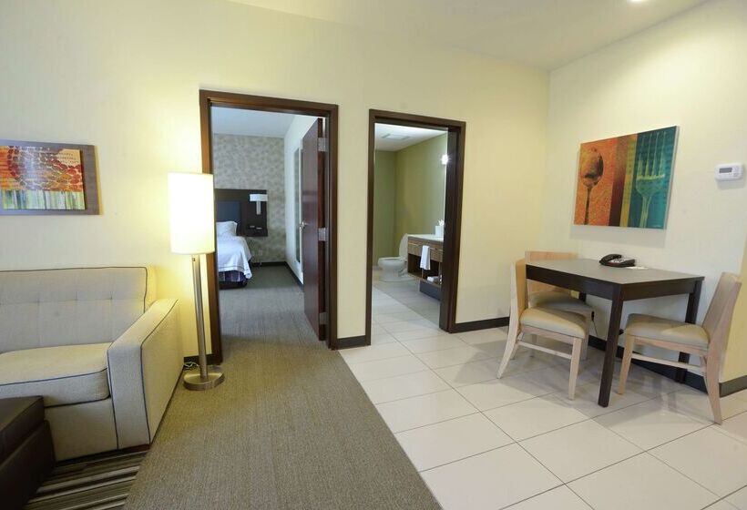 בית מלון כפרי Home2 Suites By Hilton Edmond
