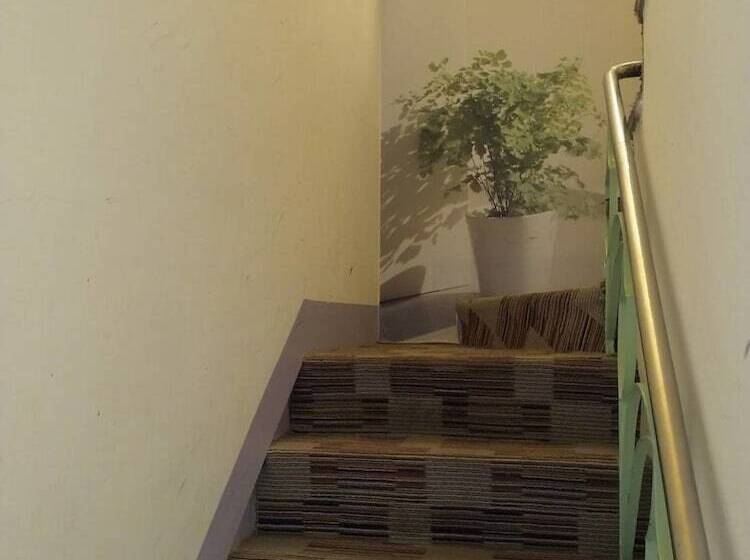 هتل Win Inn Tainan  Ii