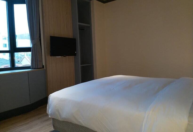 هتل Win Inn Tainan  Ii