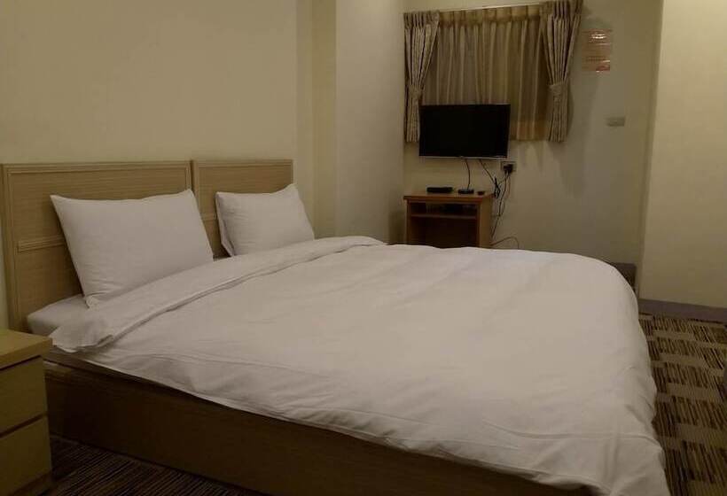 هتل Win Inn Tainan  Ii