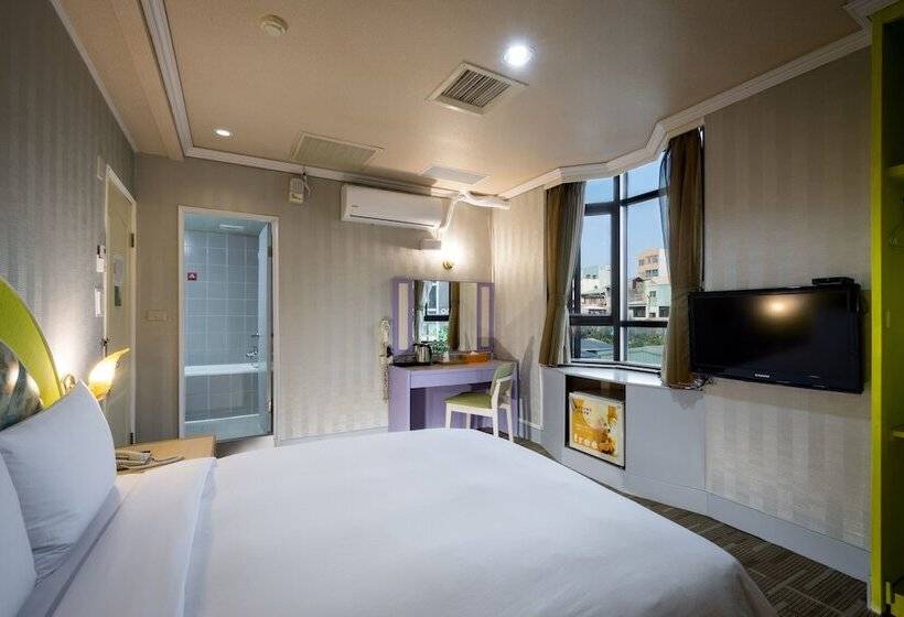 هتل Win Inn Tainan  Ii