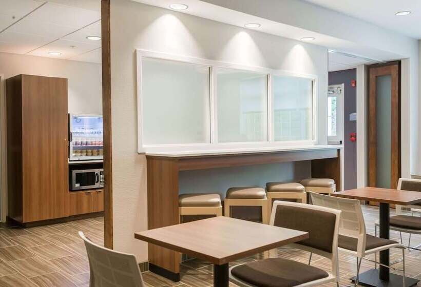 Microtel Inn & Suites By Wyndham Altoona