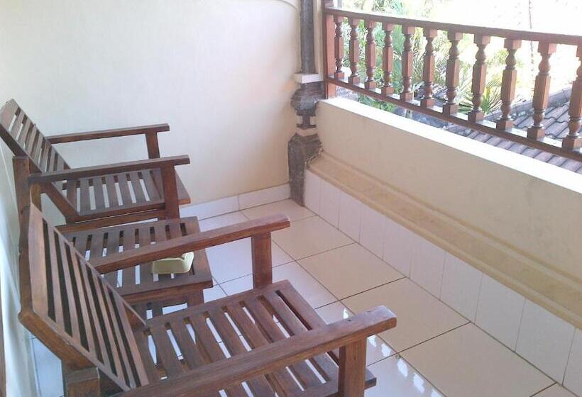 تختخواب و صبحانه Adus Beach Inn