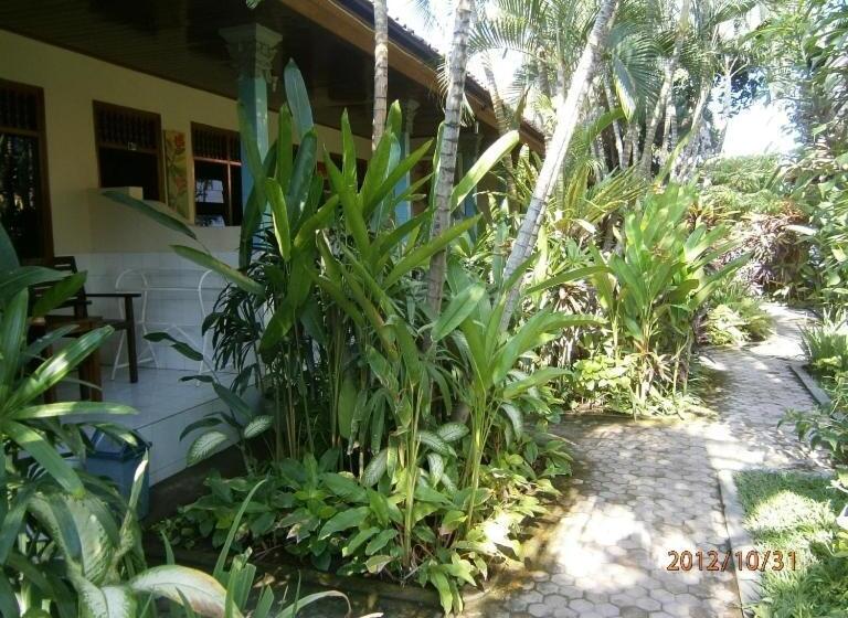 تختخواب و صبحانه Adus Beach Inn