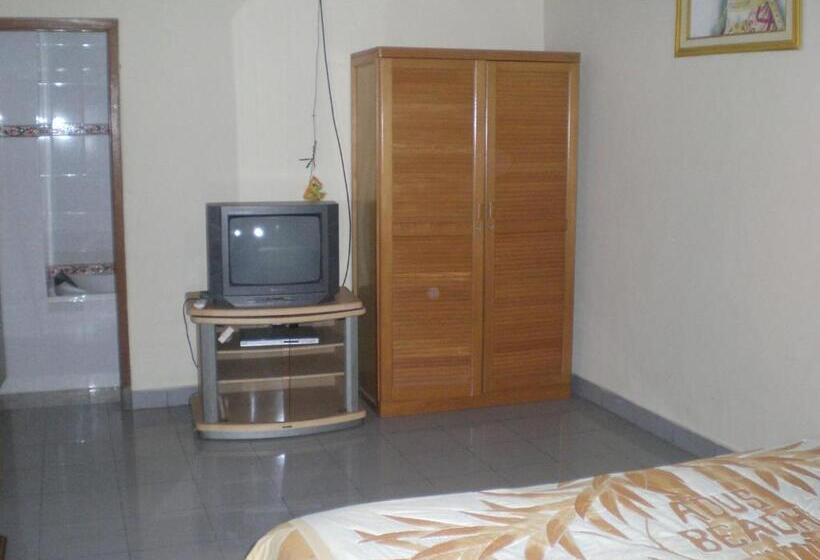 تختخواب و صبحانه Adus Beach Inn