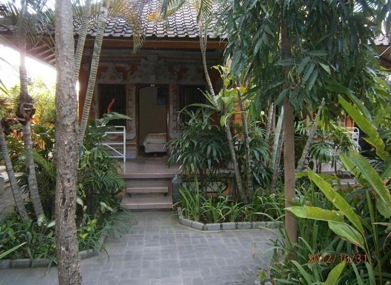 تختخواب و صبحانه Adus Beach Inn
