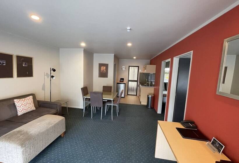 Bentleys Motor Inn