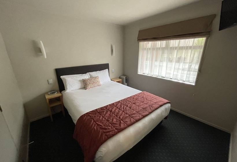 Bentleys Motor Inn