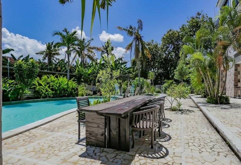 Kampi Hotel Legian