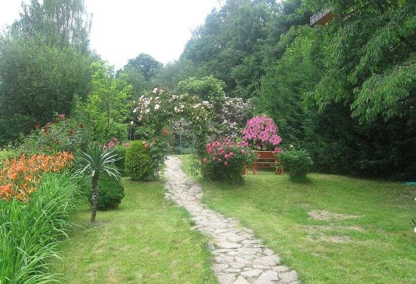 هتل Penzion Jasmín