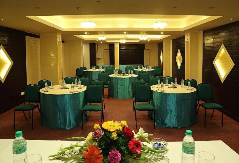 בית מלון כפרי Renest Tirupati