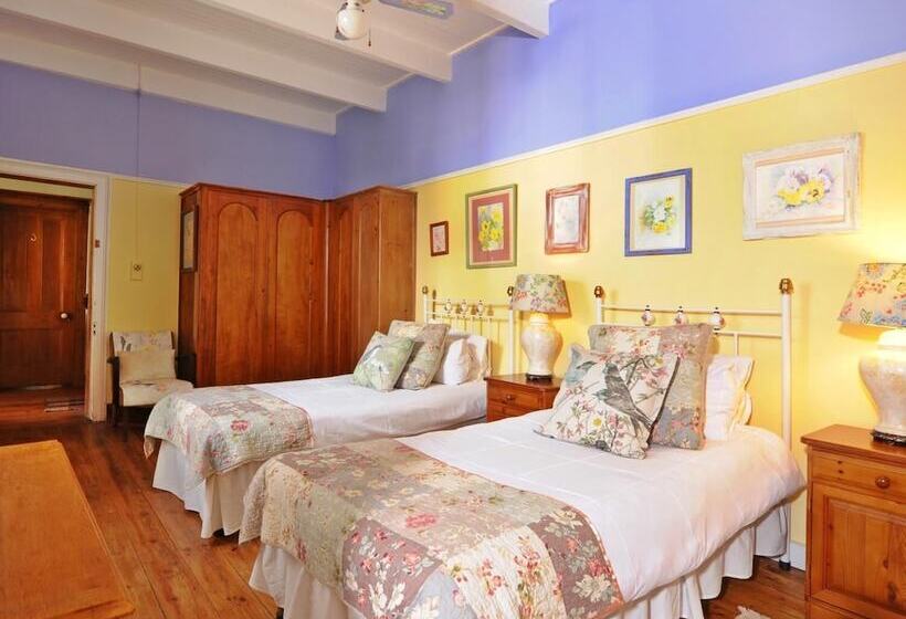 펜션 Aan De Doorns Guesthouse