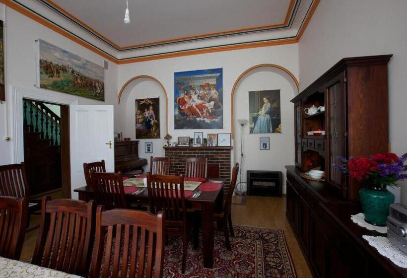 بنسيون Albany Foreshore Guest House