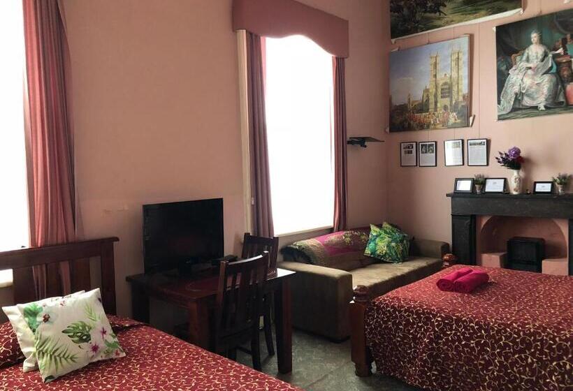 بنسيون Albany Foreshore Guest House