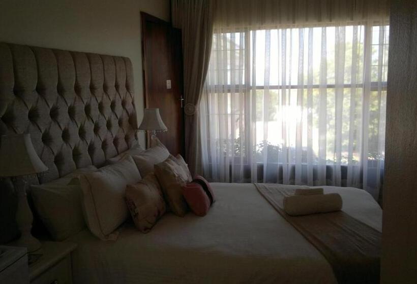 پانسیون Sunnyridge Lodge