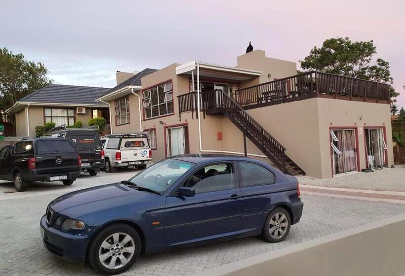 پانسیون Sunnyridge Lodge