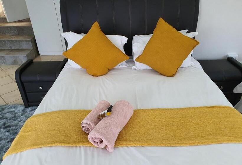 پانسیون Sunnyridge Lodge