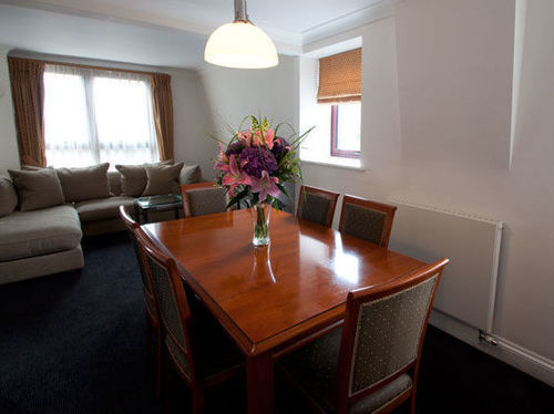 Basil Street Apartments