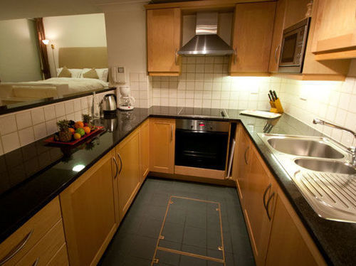 Basil Street Apartments