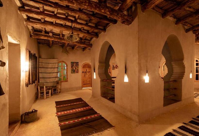 تختخواب و صبحانه Kasbah Tebi