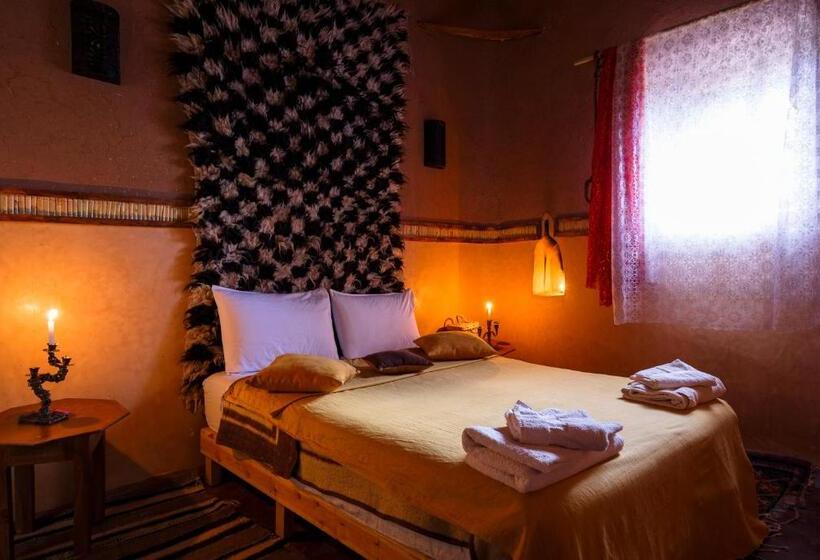 تختخواب و صبحانه Kasbah Tebi