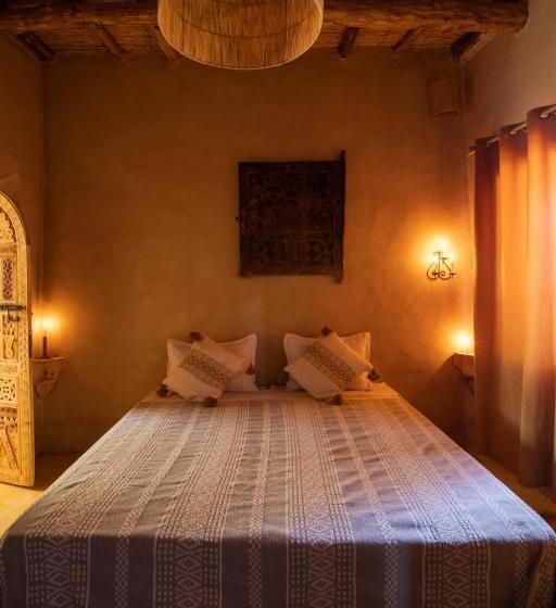 تختخواب و صبحانه Kasbah Tebi