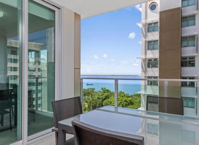 H On Mitchell Apartment